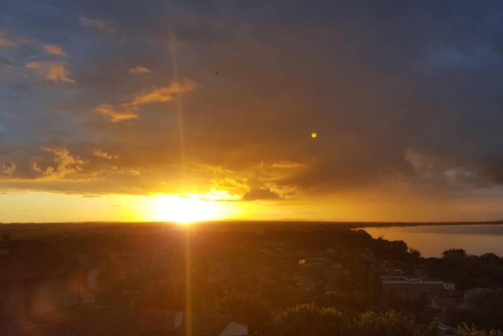 Bellavista La Tua Romantica Vacanza Sul Trasimeno Apartman Castiglione del Lago Kültér fotó